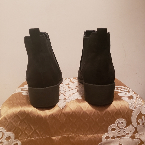 Express Faux Suede Black Slip on block heel Booties 1.5 inch heel Size: 10 - Picture 6 of 10